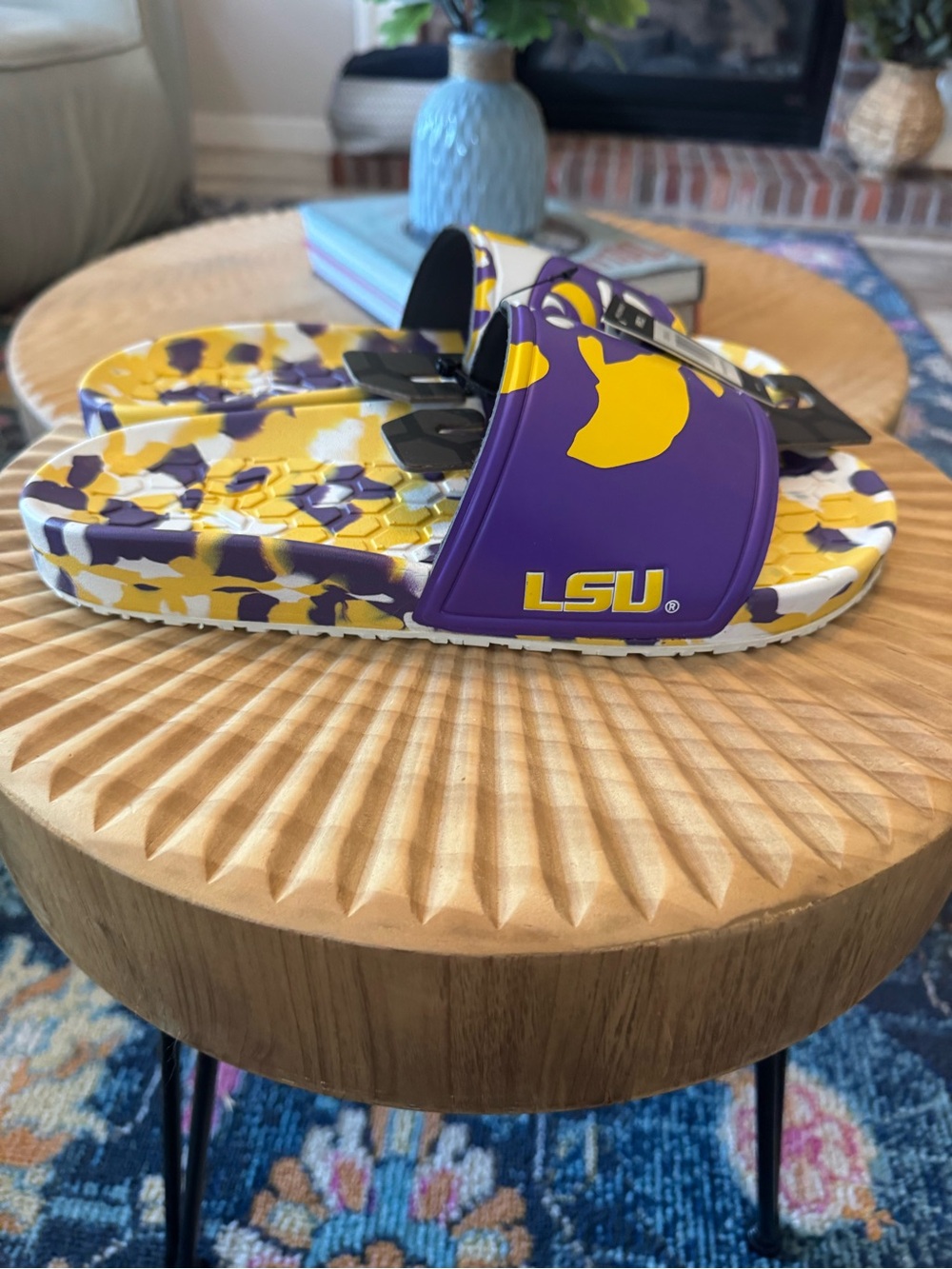 Hype Co College NCAA Men’s LSU Tigers Sandal Slides Size 10 NWT